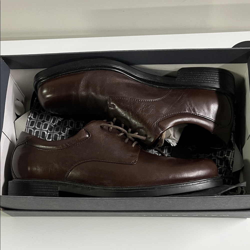 ROCKPORT Men's "Margin Oxford" Lace Up Brown Leather Career Casual Shoe SZ 8.5 - Picture 3 of 16